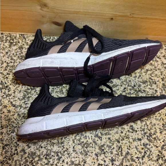 Adidas Black and Purple Running Shoes  Size 8 - Picture 9 of 10